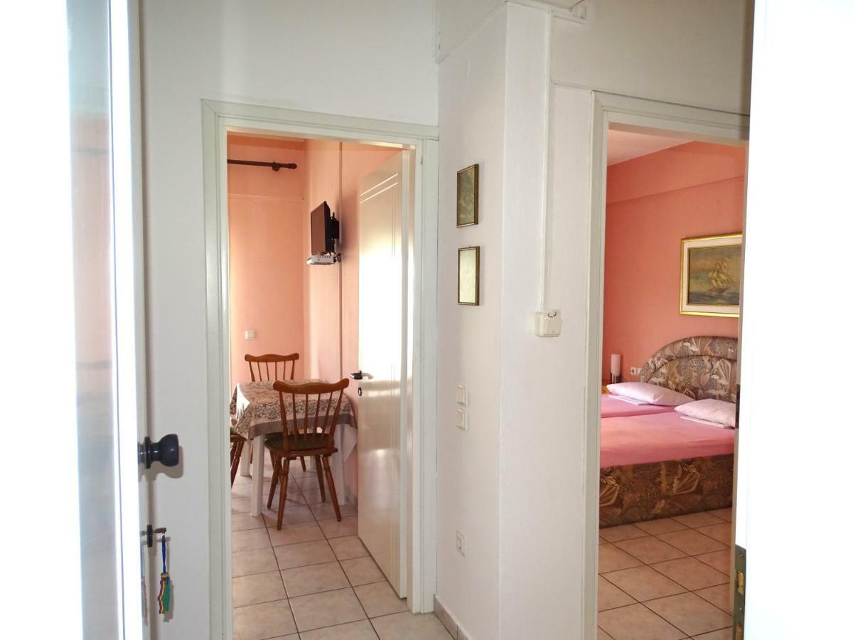 Socrates Apartments Olympiakí Aktí Ngoại thất bức ảnh