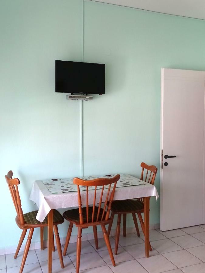 Socrates Apartments Olympiakí Aktí Ngoại thất bức ảnh